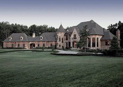 Tòa biệt thự lâu đài Châu Âu nguy nga bề thế diện tích 2100m2